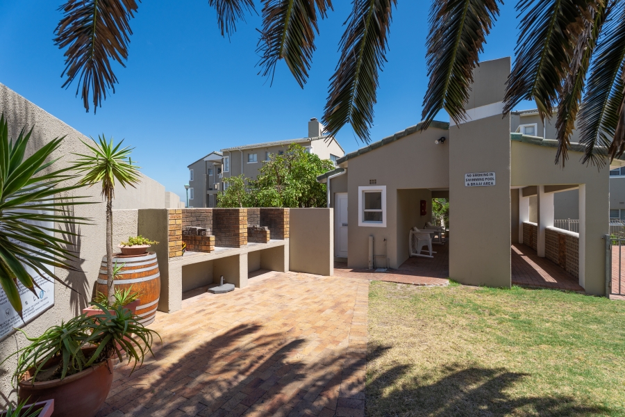 To Let 3 Bedroom Property for Rent in Greenways Golf Estate Western Cape